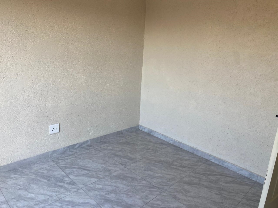3 Bedroom Property for Sale in Mahlasedi Park Limpopo