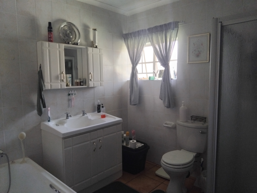 2 Bedroom Property for Sale in Flora Park Limpopo