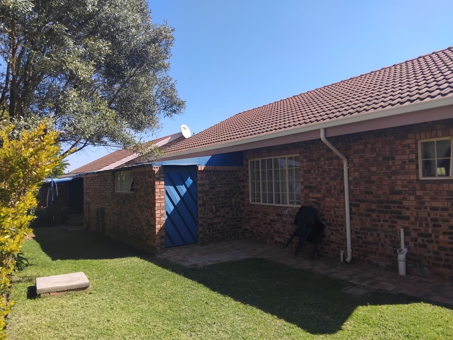 2 Bedroom Property for Sale in Flora Park Limpopo