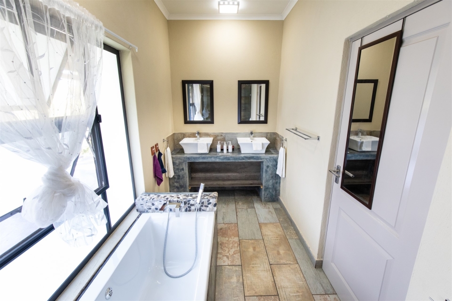 Commercial Property for Sale in Hoedspruit Wildlife Estate Limpopo