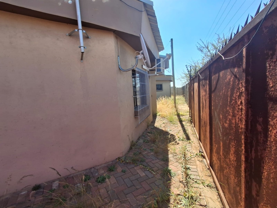 0 Bedroom Property for Sale in Magna Via Industrial Limpopo