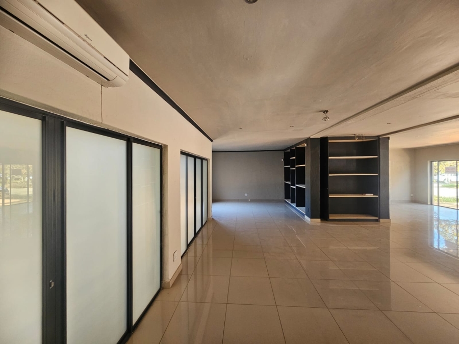 To Let commercial Property for Rent in Hoedspruit Limpopo