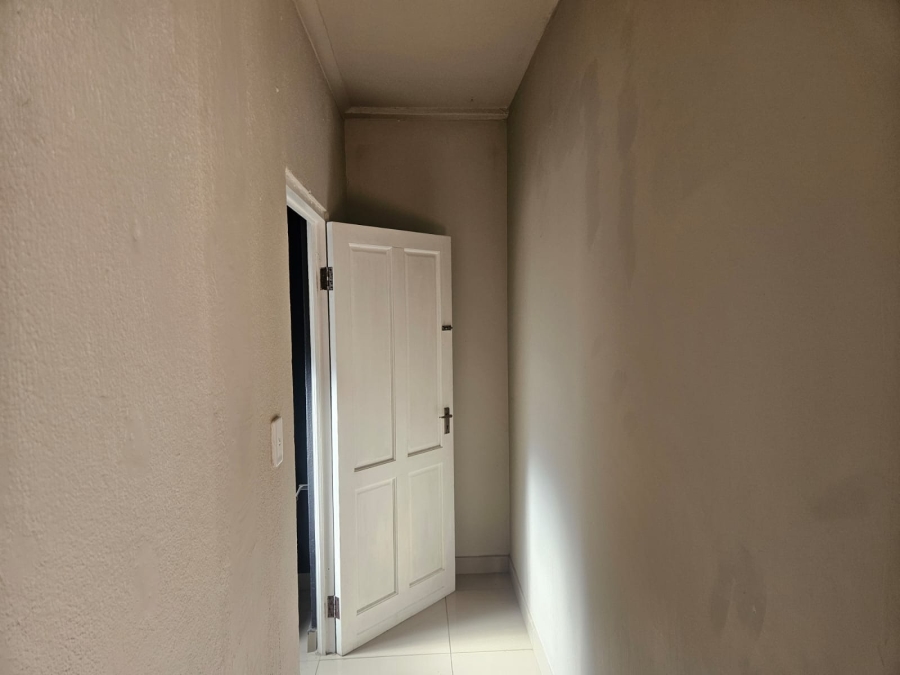 To Let commercial Property for Rent in Hoedspruit Limpopo