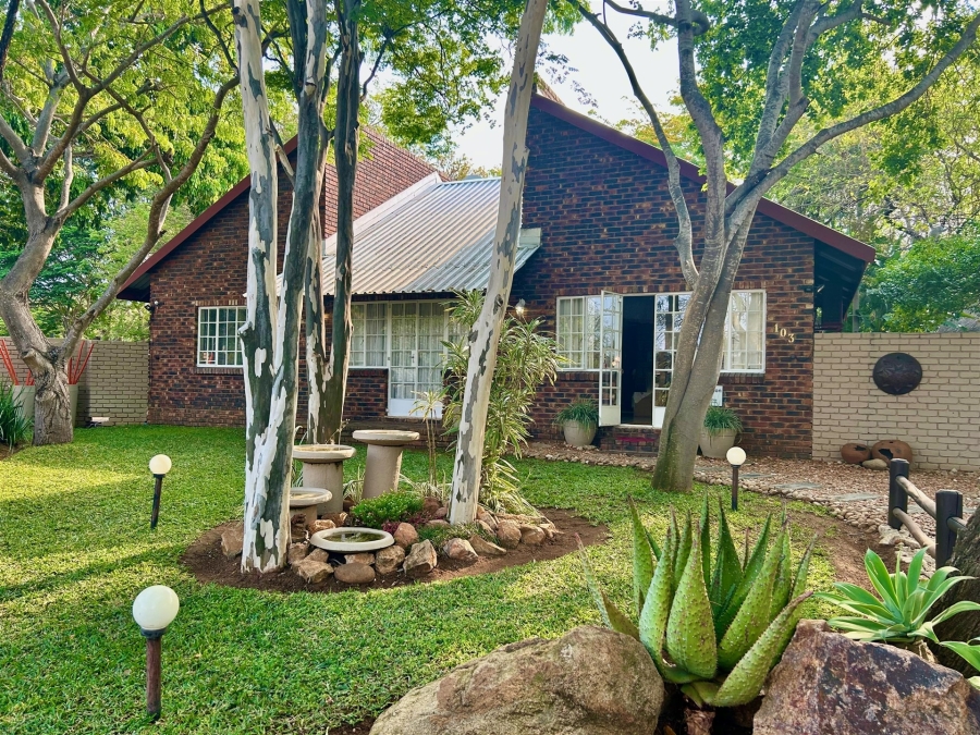 7 Bedroom Property for Sale in Hoedspruit Limpopo