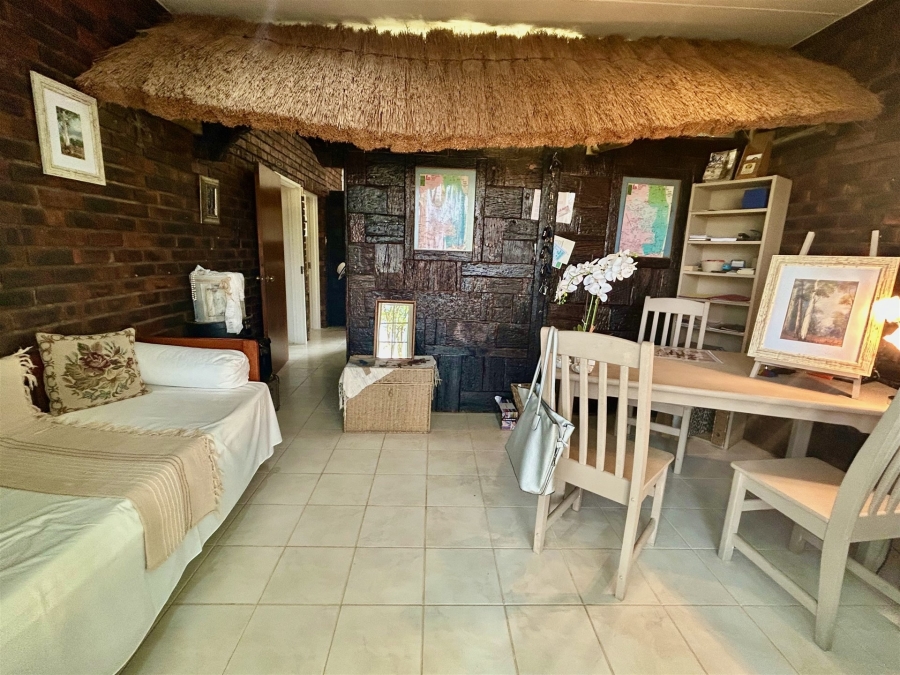 7 Bedroom Property for Sale in Hoedspruit Limpopo
