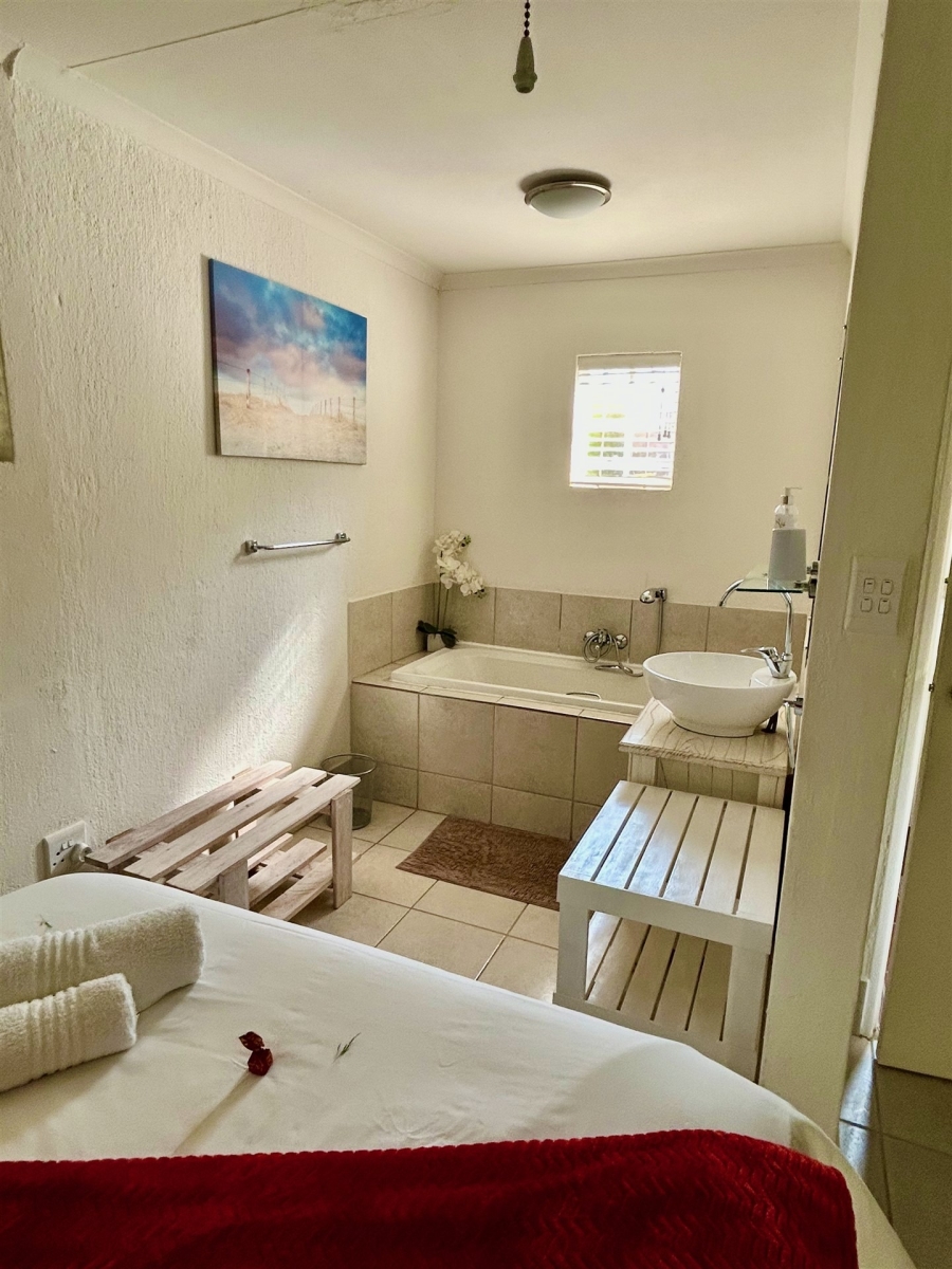 7 Bedroom Property for Sale in Hoedspruit Limpopo