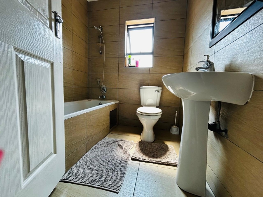 2 Bedroom Property for Sale in Mokopane Central Limpopo