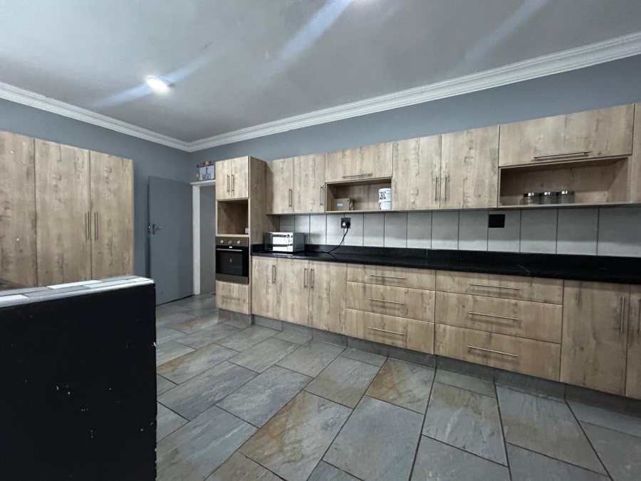 5 Bedroom Property for Sale in Mokopane Central Limpopo