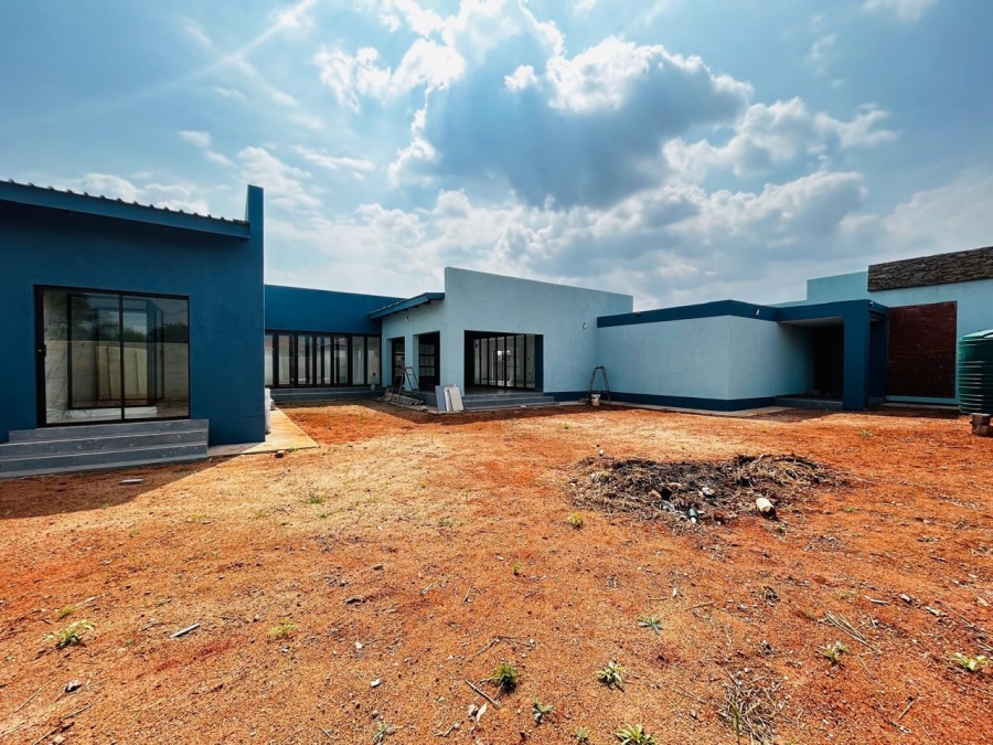 8 Bedroom Property for Sale in Chroompark Limpopo