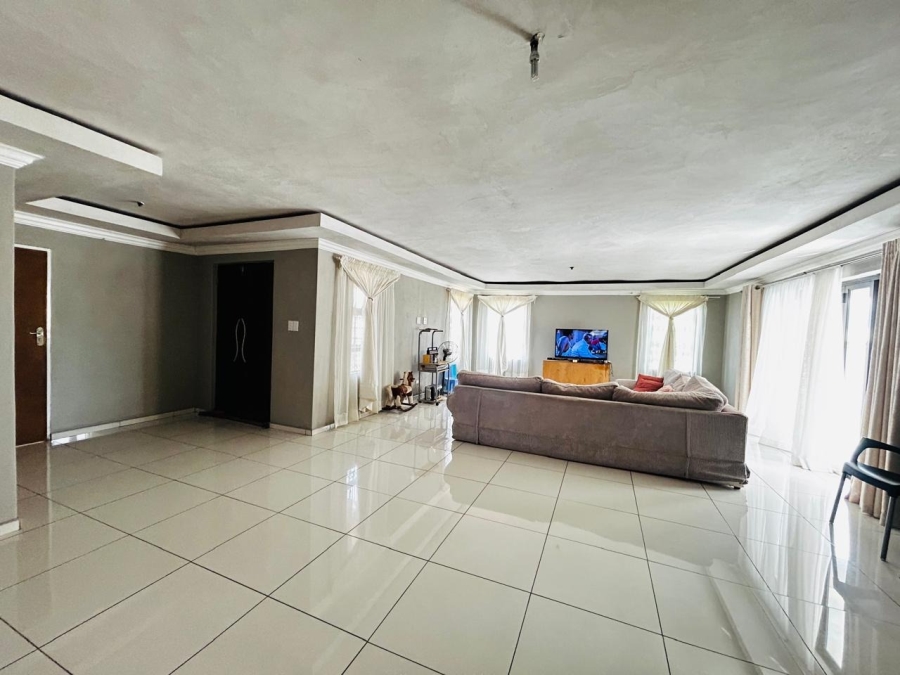 3 Bedroom Property for Sale in Chroompark Limpopo