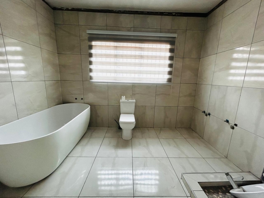 3 Bedroom Property for Sale in Chroompark Limpopo