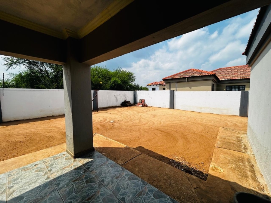 3 Bedroom Property for Sale in Chroompark Limpopo