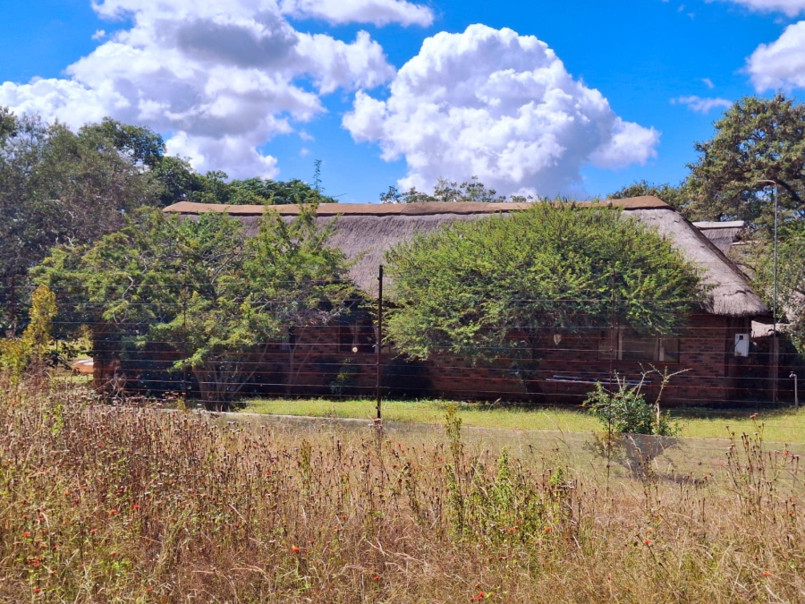 13 Bedroom Property for Sale in Myngenoegen A H Limpopo
