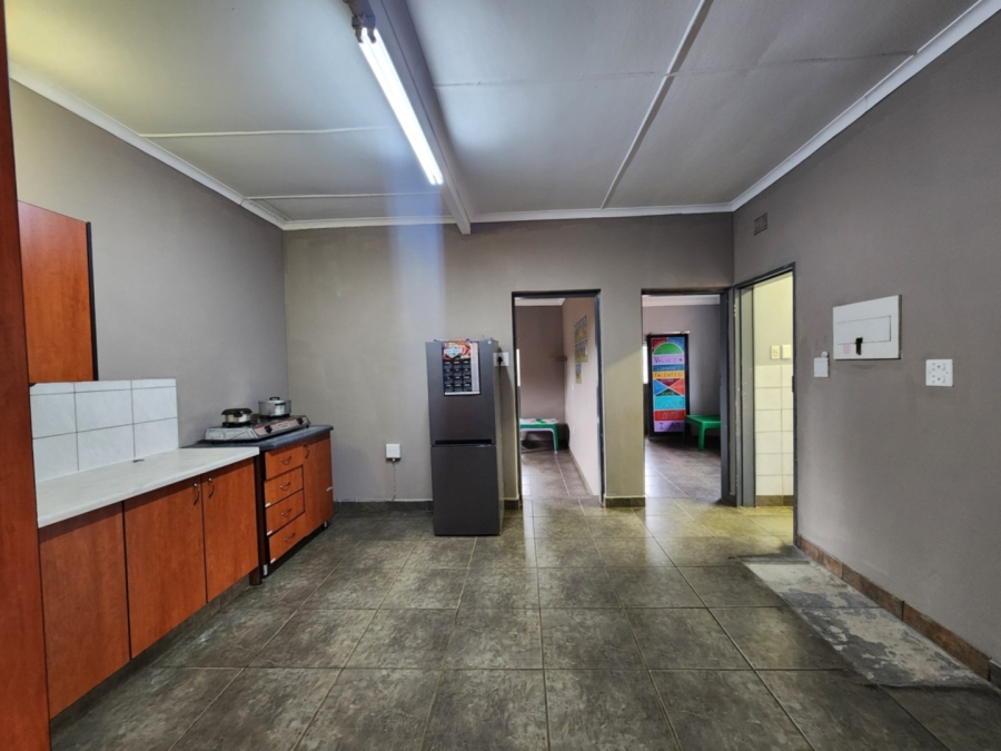 7 Bedroom Property for Sale in Hospitaalpark Limpopo