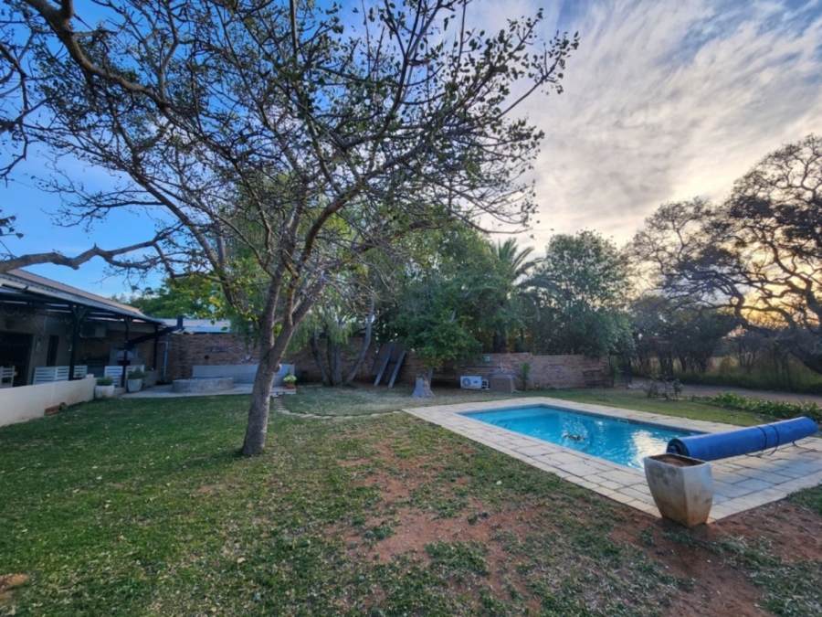 6 Bedroom Property for Sale in Myngenoegen A H Limpopo