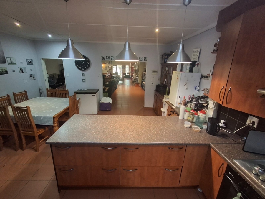 6 Bedroom Property for Sale in Myngenoegen A H Limpopo