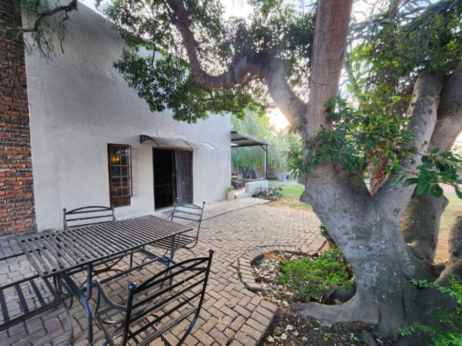 6 Bedroom Property for Sale in Myngenoegen A H Limpopo