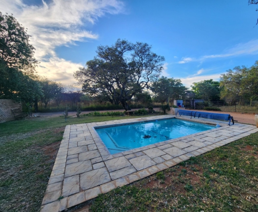 6 Bedroom Property for Sale in Myngenoegen A H Limpopo