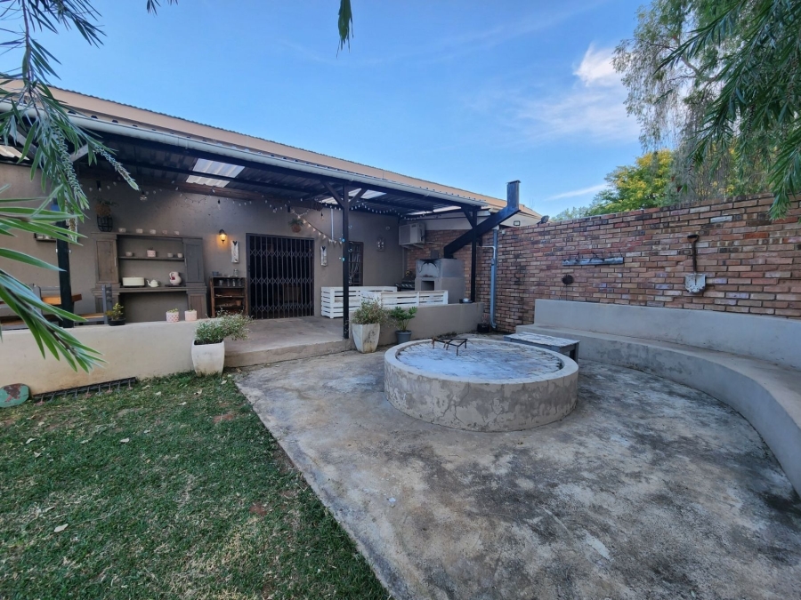 6 Bedroom Property for Sale in Myngenoegen A H Limpopo