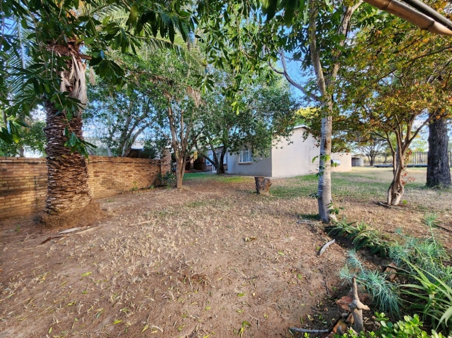 6 Bedroom Property for Sale in Myngenoegen A H Limpopo