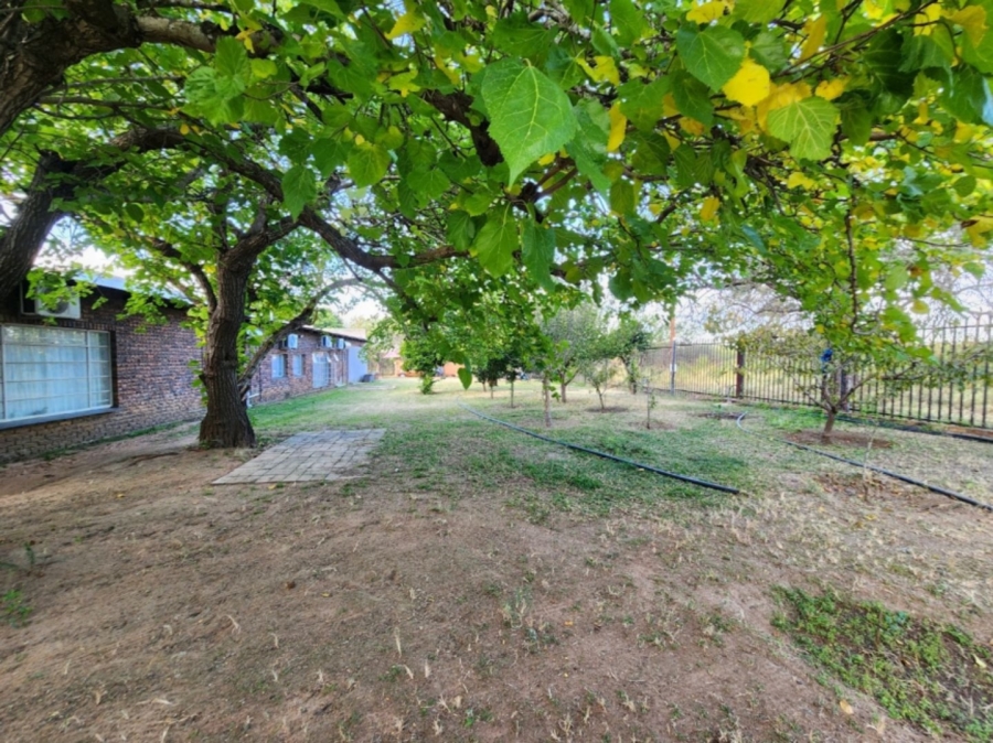 6 Bedroom Property for Sale in Myngenoegen A H Limpopo