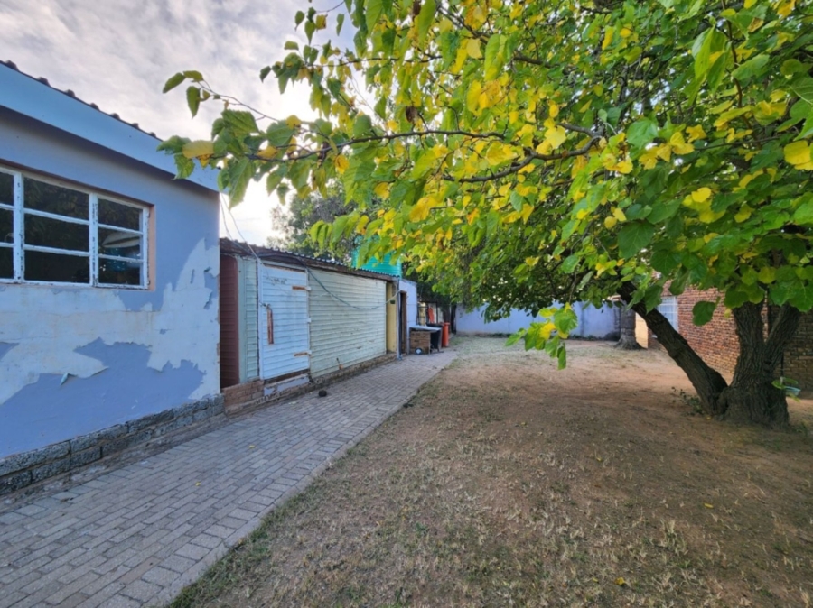 6 Bedroom Property for Sale in Myngenoegen A H Limpopo