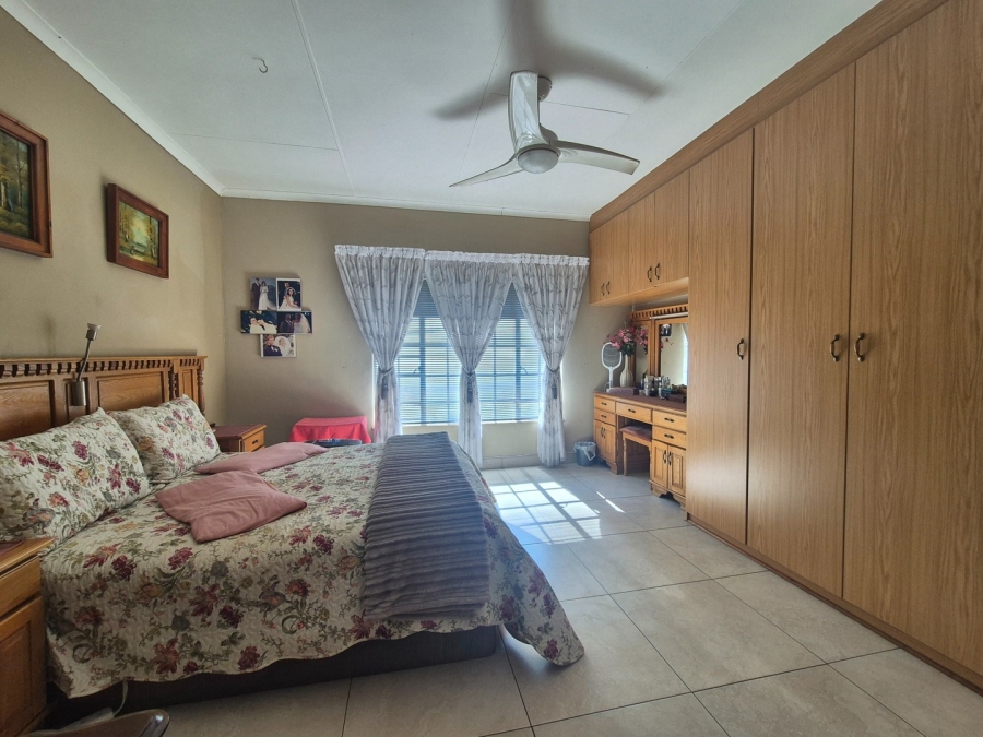 3 Bedroom Property for Sale in Mookgopong Limpopo