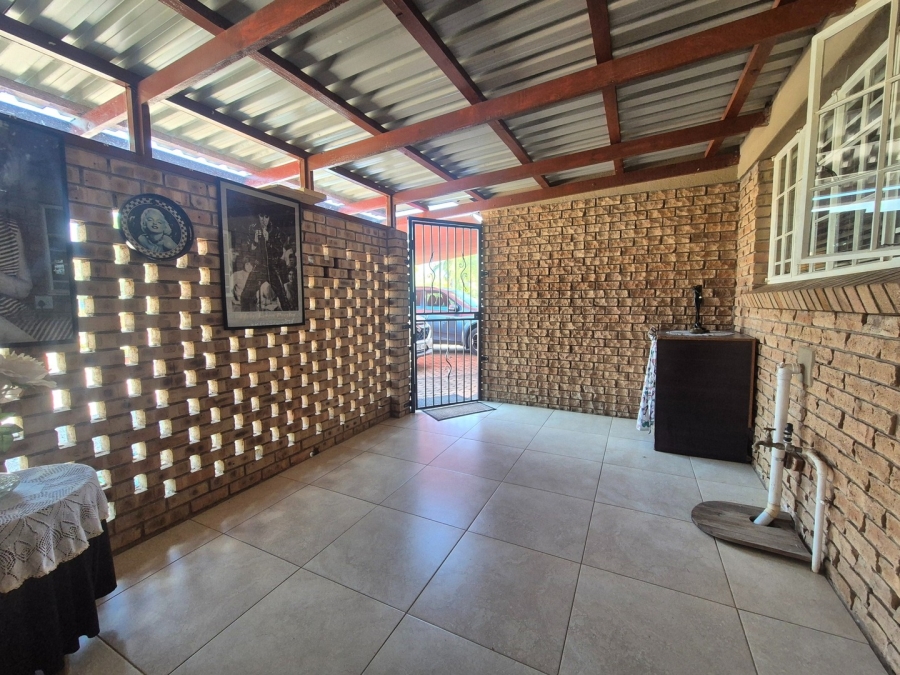 3 Bedroom Property for Sale in Mookgopong Limpopo