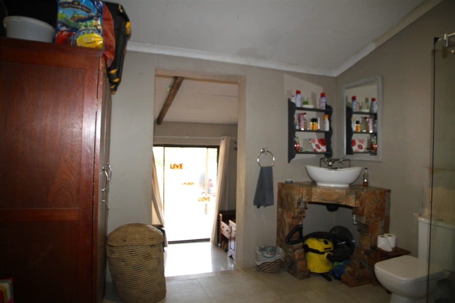 5 Bedroom Property for Sale in Liverpool Limpopo