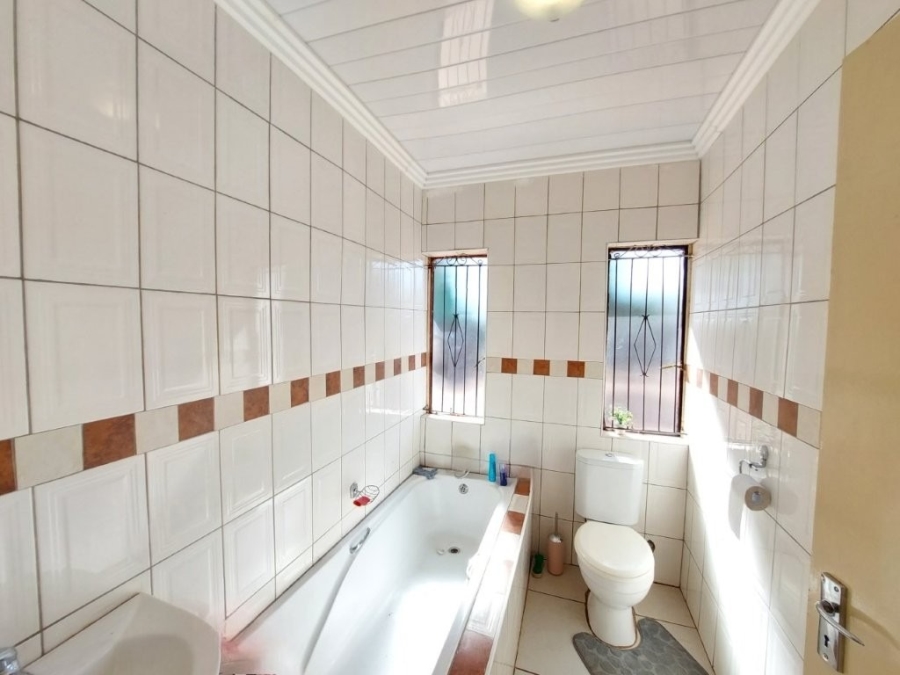4 Bedroom Property for Sale in Lebowakgomo Zone B Limpopo