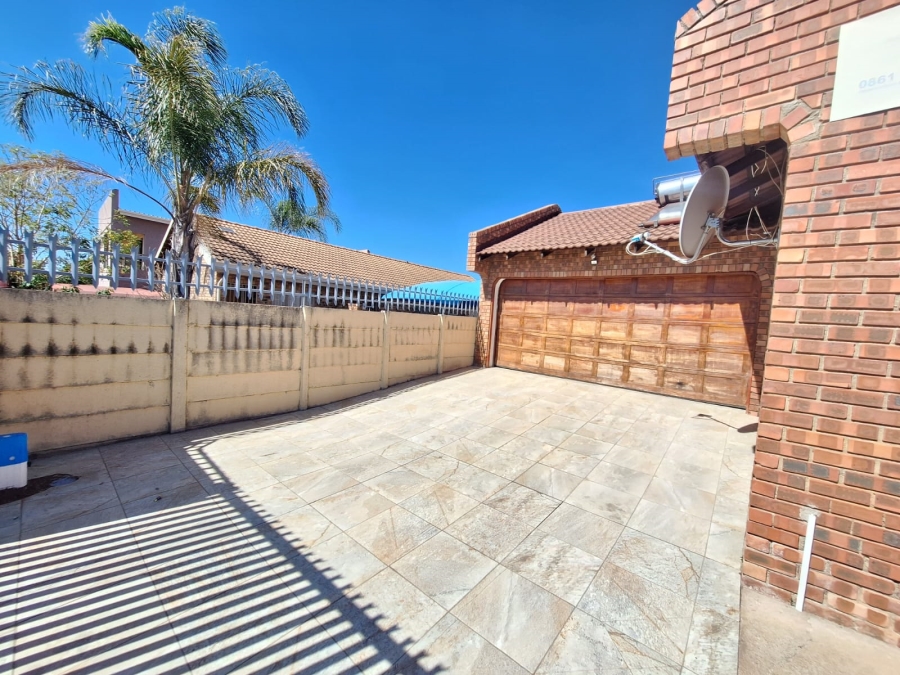 3 Bedroom Property for Sale in Bendor Limpopo