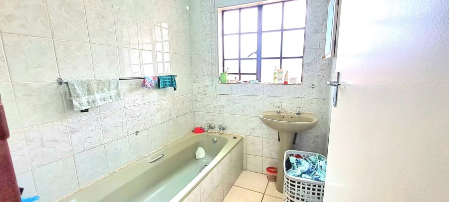 3 Bedroom Property for Sale in Flora Park Limpopo
