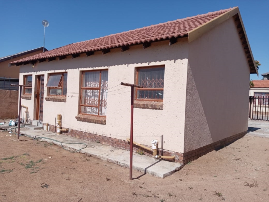 3 Bedroom Property for Sale in Mahlasedi Park Limpopo