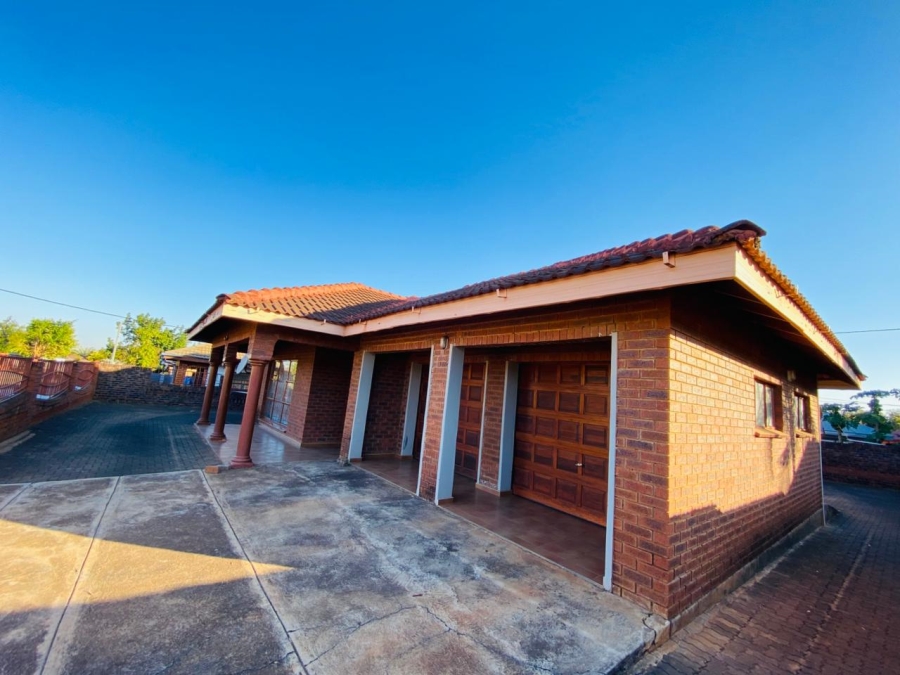 5 Bedroom Property for Sale in Sibasa Limpopo