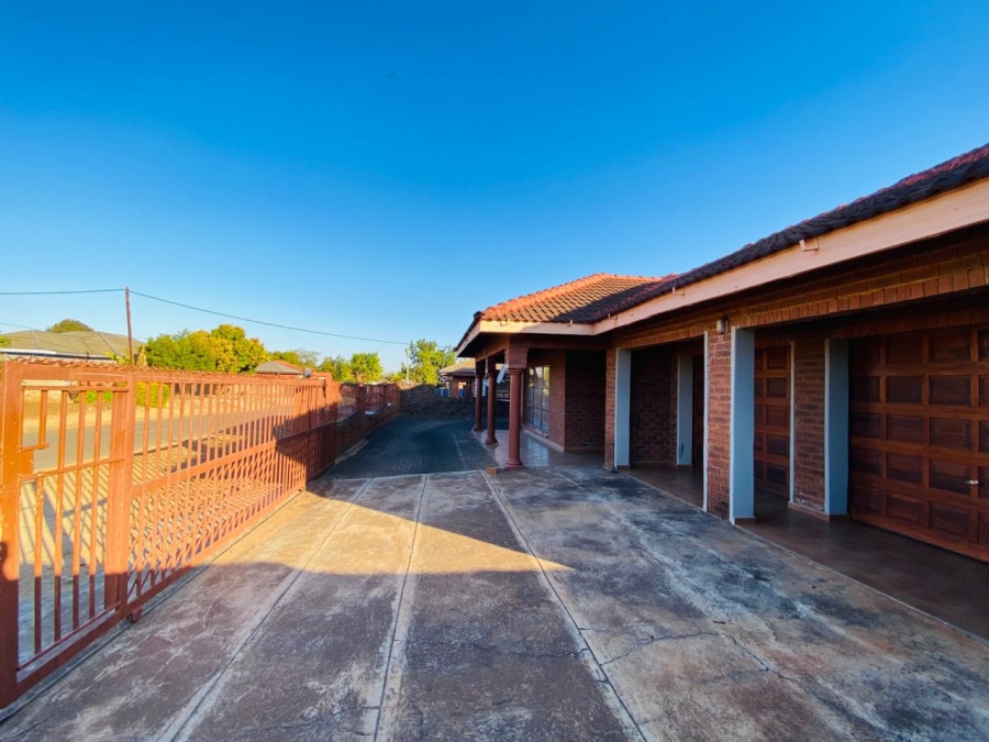 5 Bedroom Property for Sale in Sibasa Limpopo
