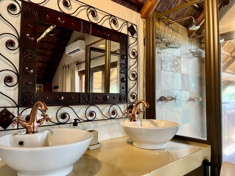 5 Bedroom Property for Sale in Zebula Golf Estate Limpopo