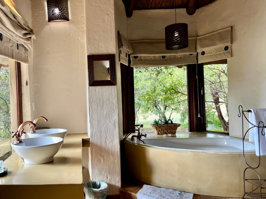 5 Bedroom Property for Sale in Zebula Golf Estate Limpopo