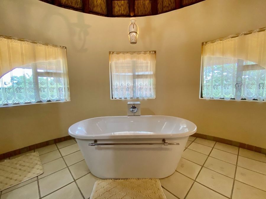 5 Bedroom Property for Sale in Zebula Golf Estate Limpopo