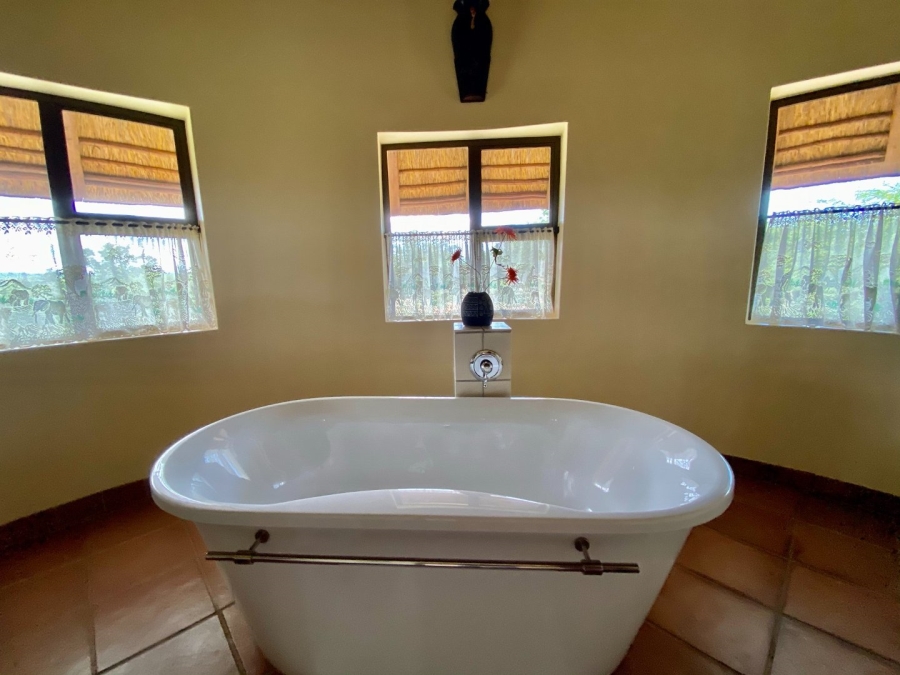 5 Bedroom Property for Sale in Zebula Golf Estate Limpopo