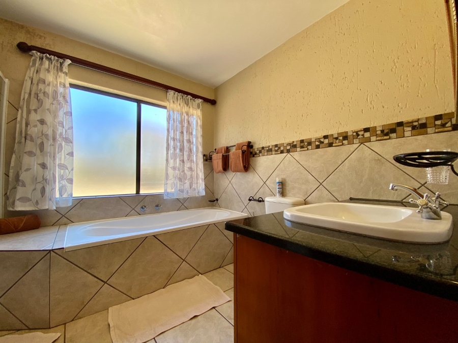 4 Bedroom Property for Sale in Zebula Golf Estate Limpopo