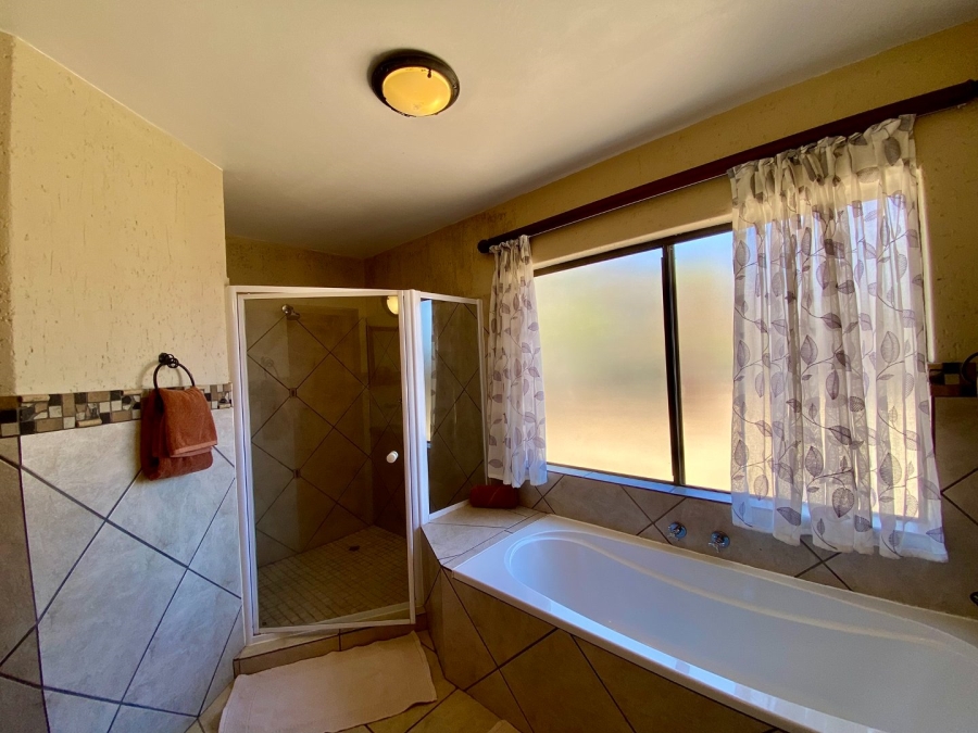 4 Bedroom Property for Sale in Zebula Golf Estate Limpopo
