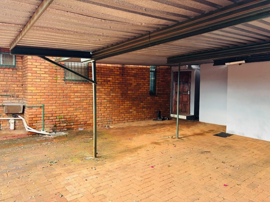 7 Bedroom Property for Sale in Kameeldoringpark Limpopo