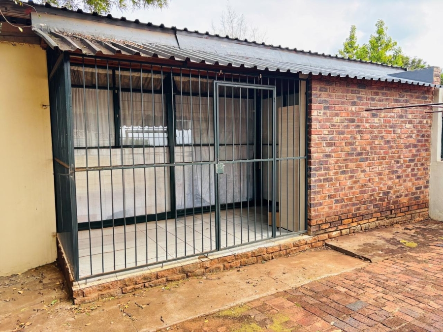 7 Bedroom Property for Sale in Kameeldoringpark Limpopo