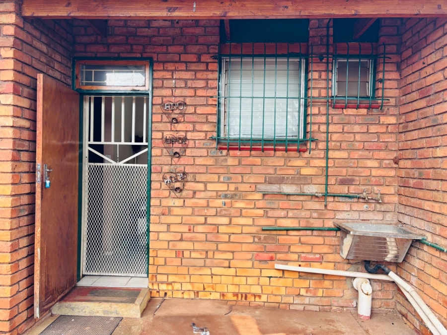7 Bedroom Property for Sale in Kameeldoringpark Limpopo
