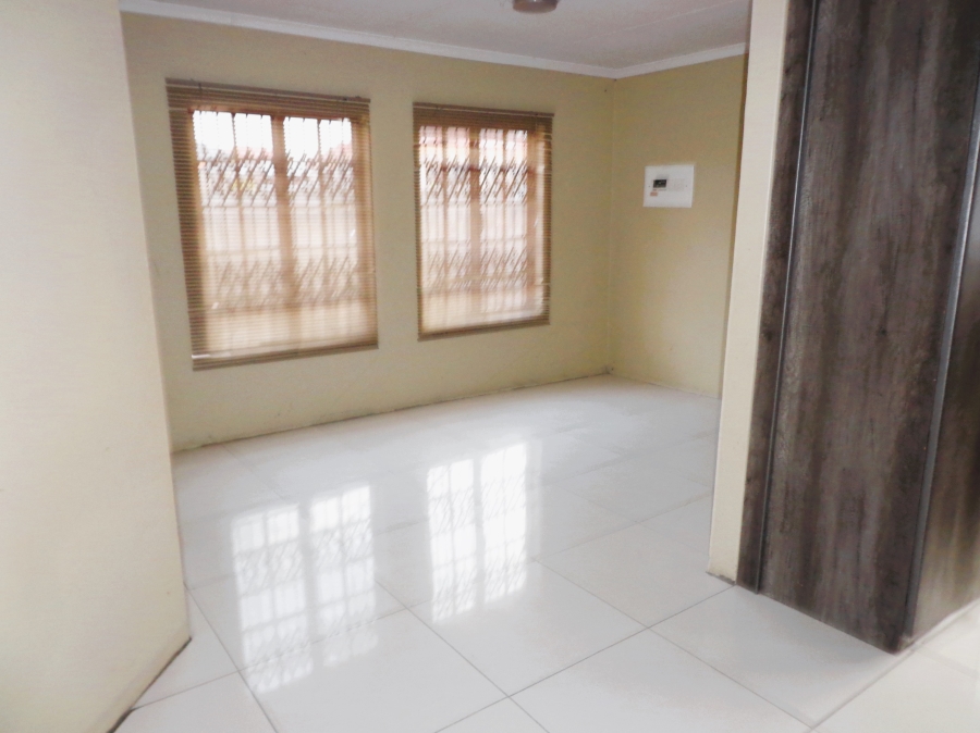3 Bedroom Property for Sale in Mahlasedi Park Limpopo