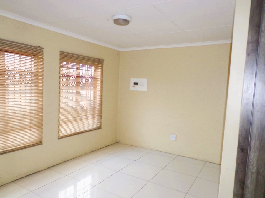 3 Bedroom Property for Sale in Mahlasedi Park Limpopo