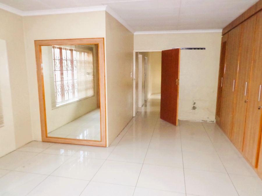 3 Bedroom Property for Sale in Mahlasedi Park Limpopo