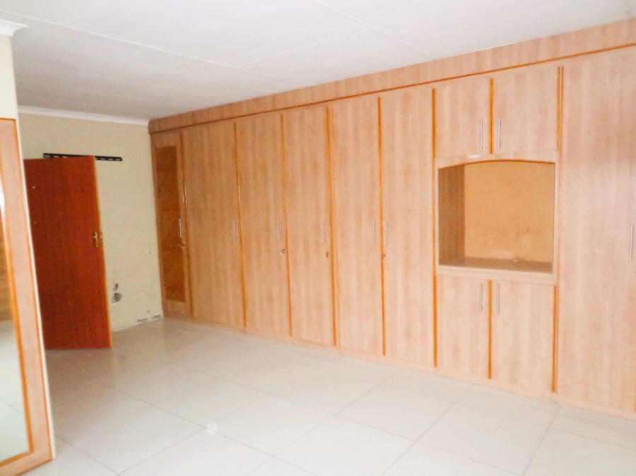 3 Bedroom Property for Sale in Mahlasedi Park Limpopo
