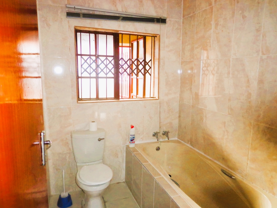 3 Bedroom Property for Sale in Mahlasedi Park Limpopo