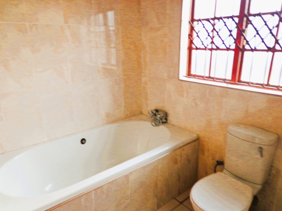 3 Bedroom Property for Sale in Mahlasedi Park Limpopo
